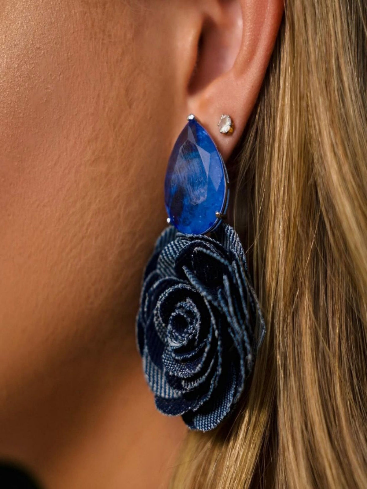 Pendiente de jeans de flores