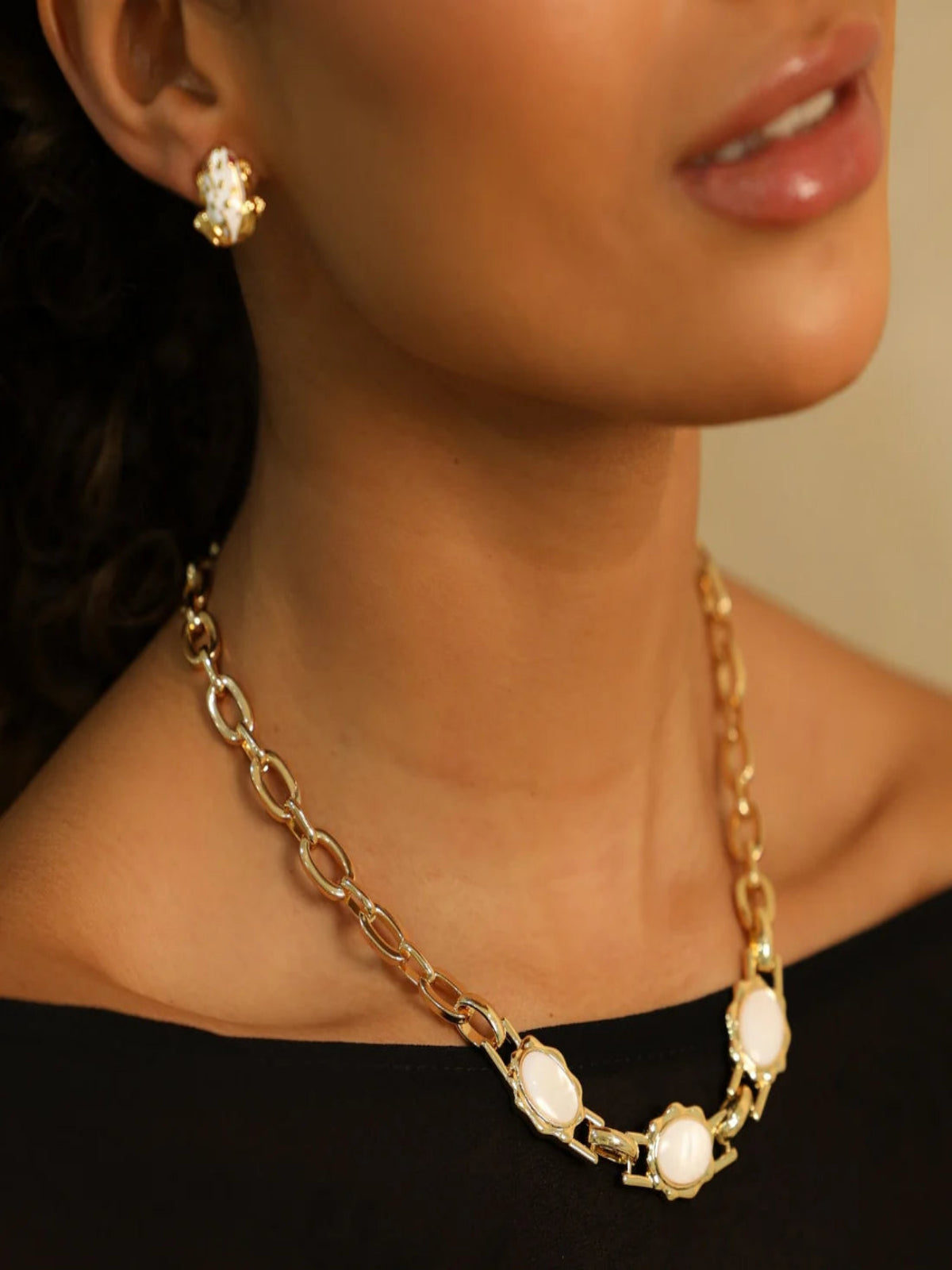 Colar Maria Montessori