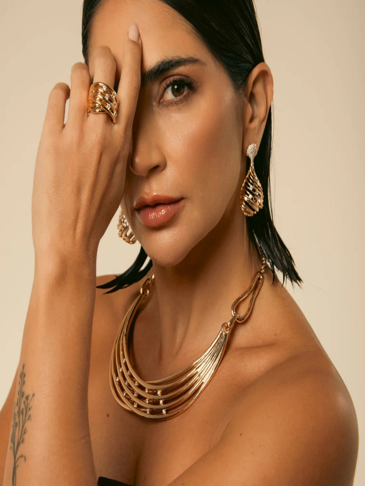 Colar Choker Caminhos