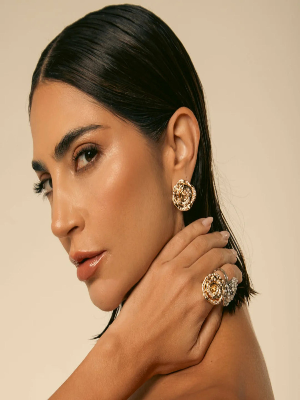 Brinco Rosa Perolada - Dourado