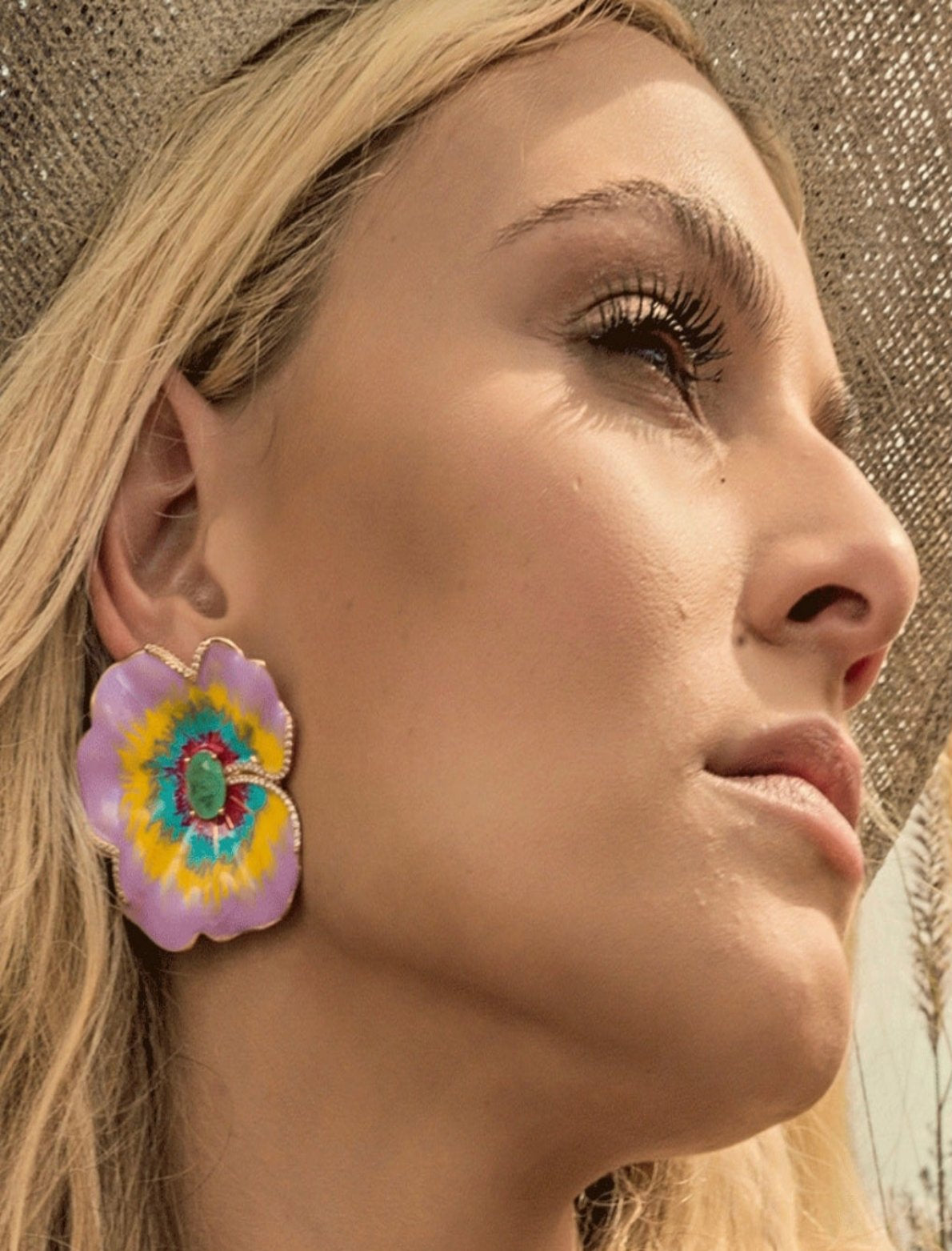 Brinco Camélia Esmaltado Lilás