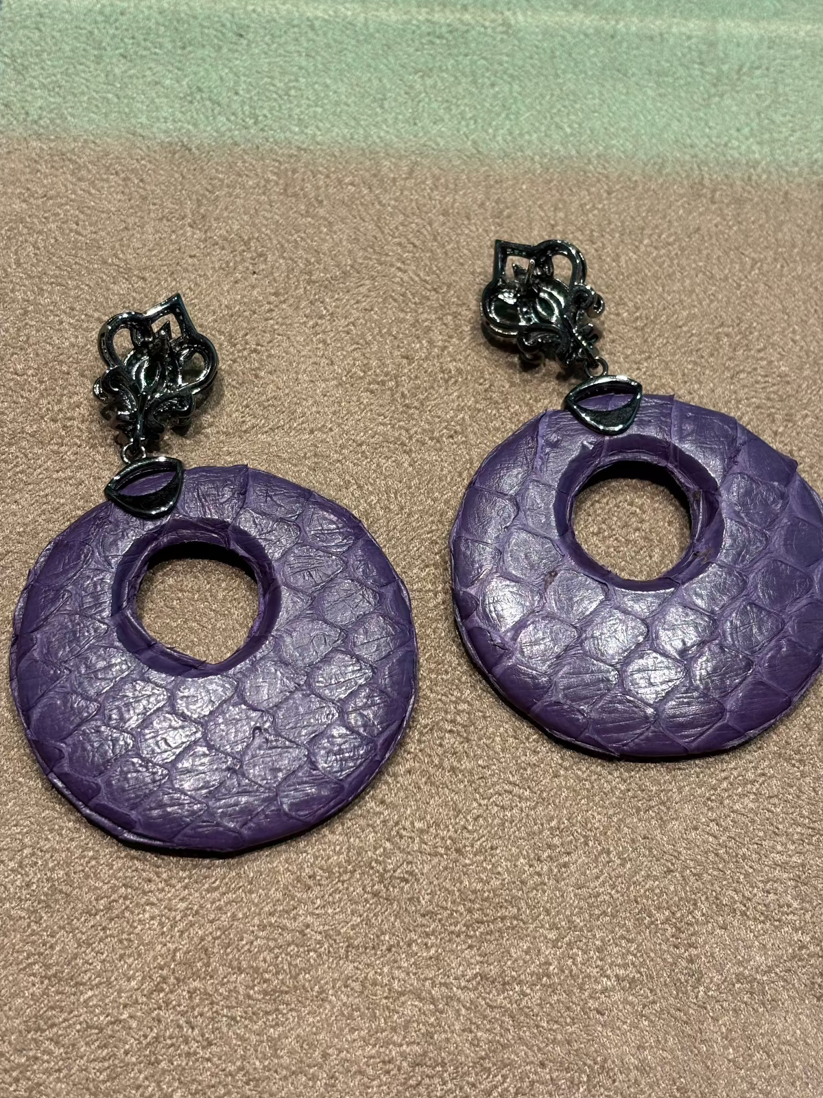 Brinco Phyton Roxo