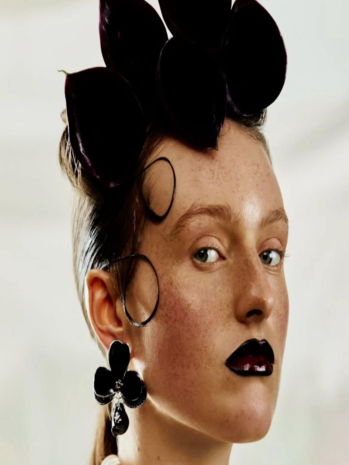 Brinco Orquídea Black Pérola Barroca