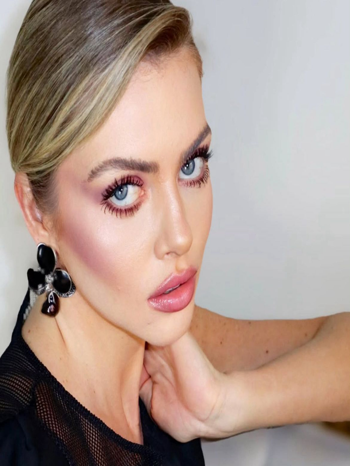 Brinco Orquídea Black Pérola Barroca