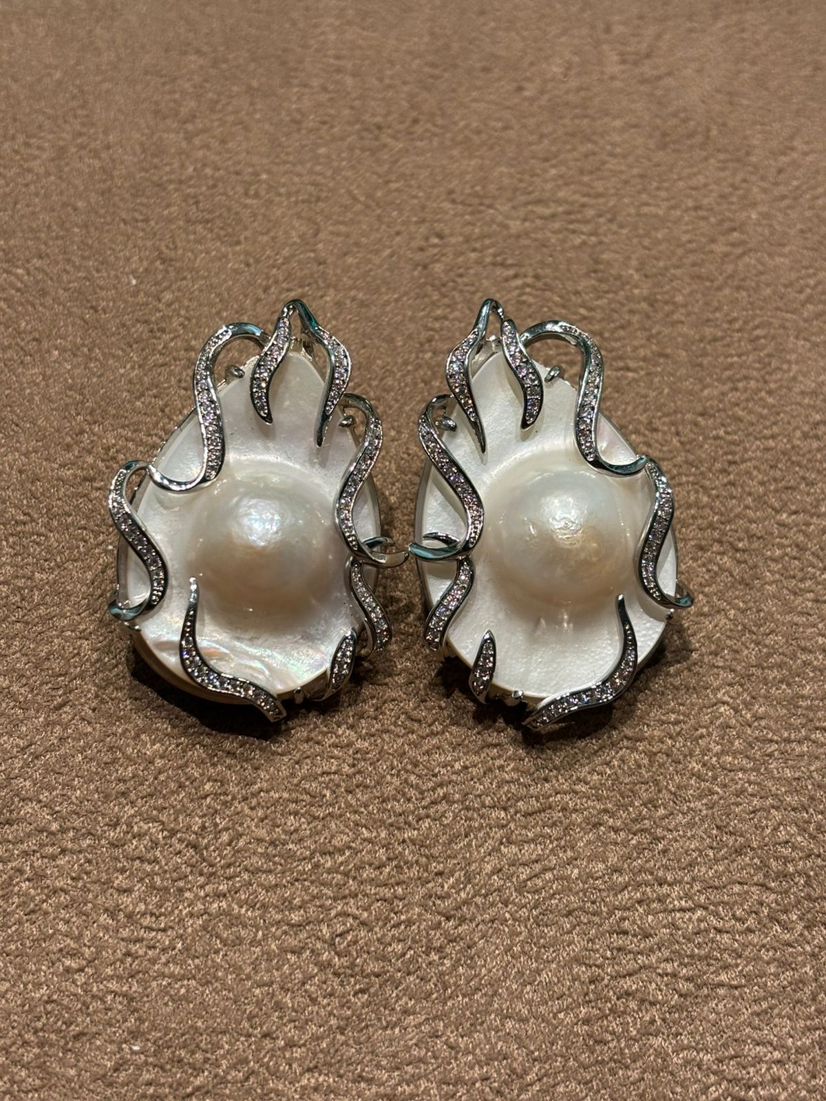 Brinco Madrepérola Serena